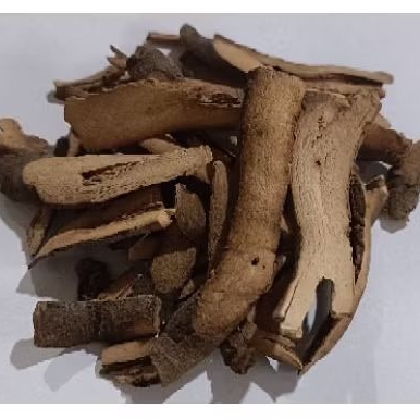 

Xi Dan Pi (Iris)/ 西丹皮 (Iris)/ Paeonia suffruticosa Andrews