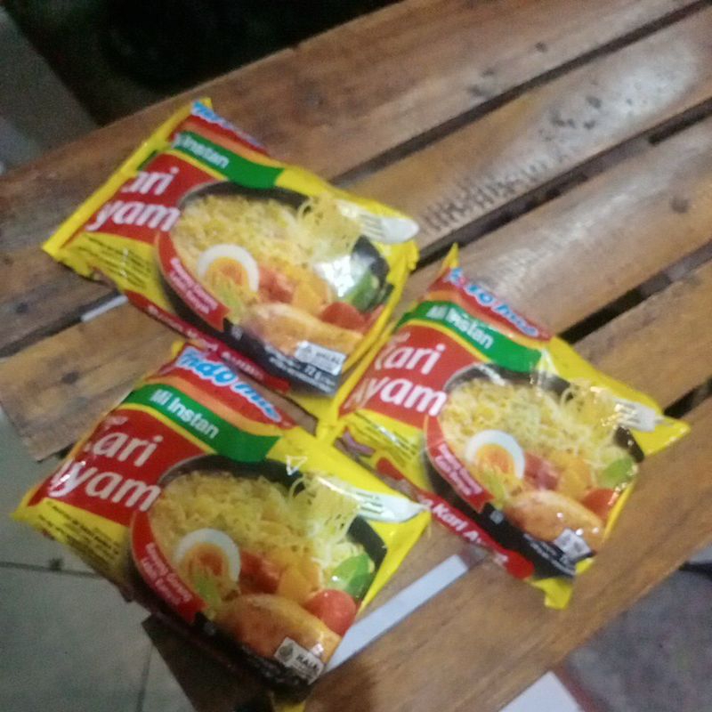 

indomie kari ayam