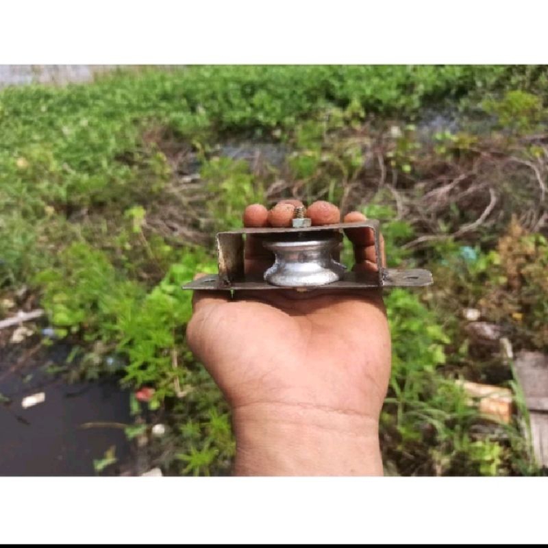 katrol kapal/buat tali setir kapal