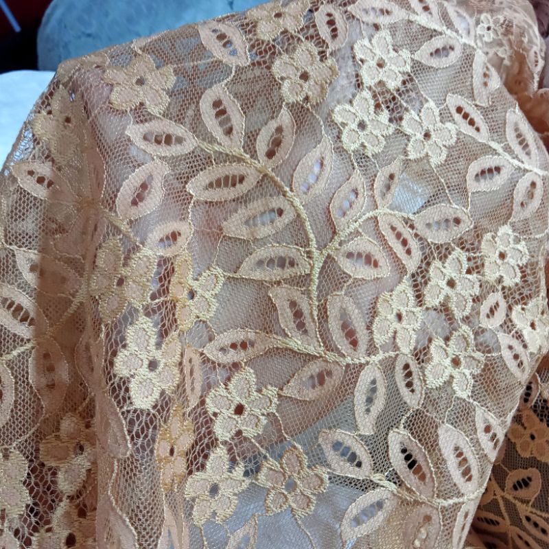 Kain Brokat Semi Prada - Kain Brokat Motif Bunga Import - Kain Brukat Warna Gold - Kain Brokat Lace 