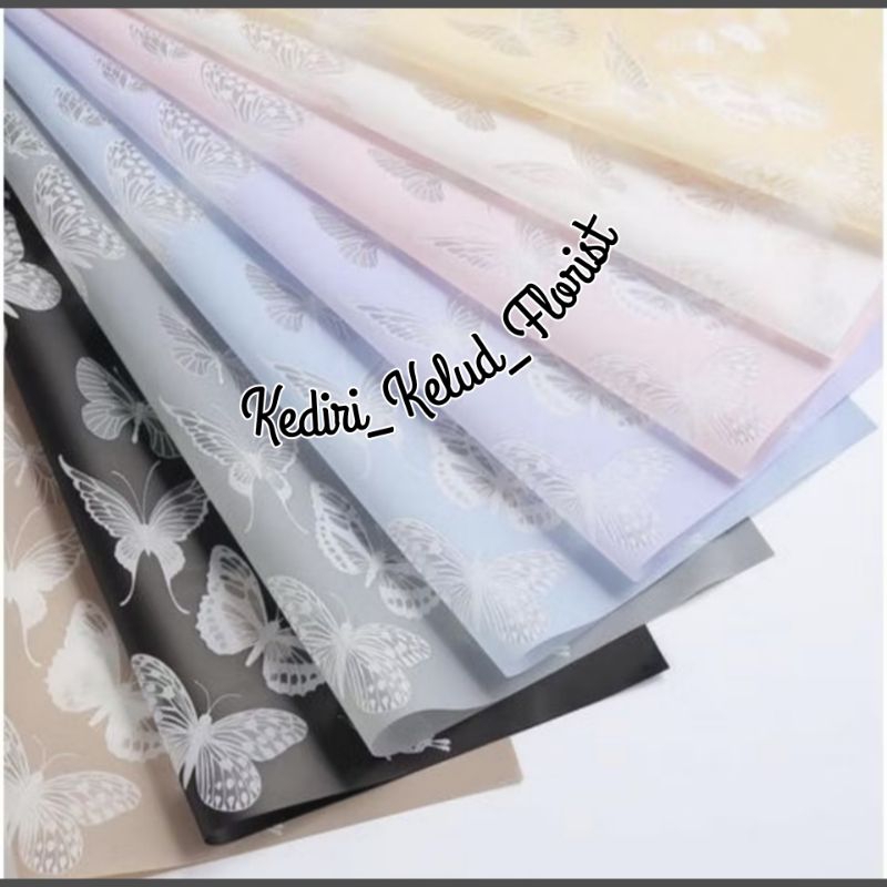 

Flower Wrapping Paper Butterfly Kertas Cellophane Murah Jual Per 5 Lembar,10 Lembar dan 20 Lembar FREE PACKING Kertas Motif Kupu