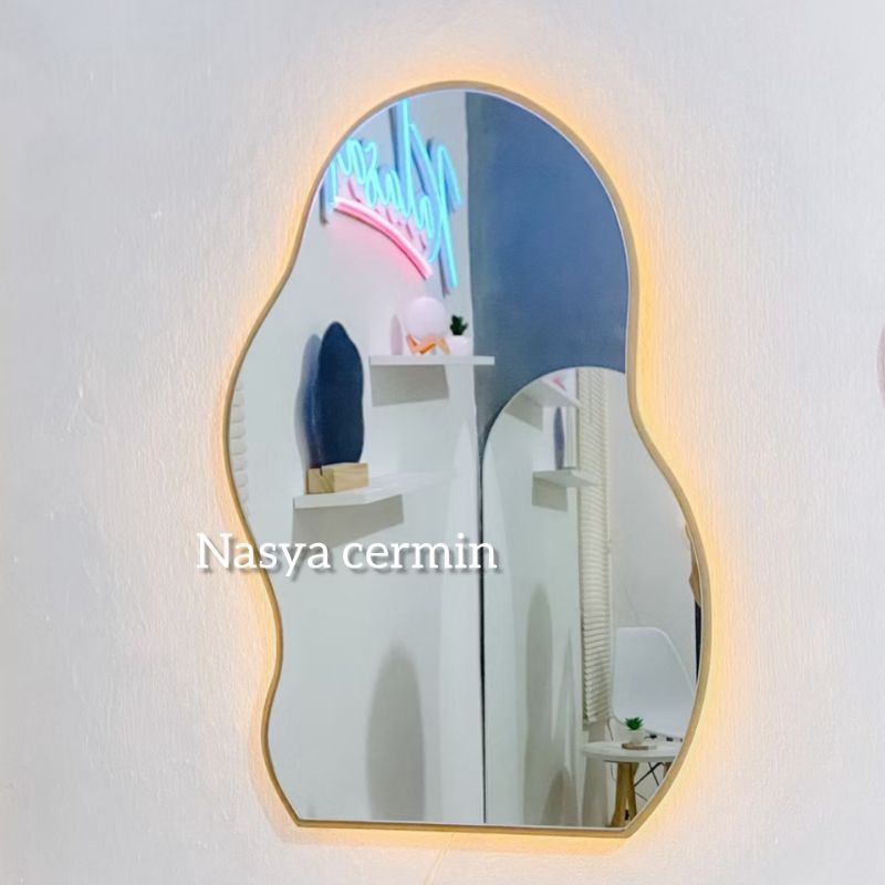 CERMIN AESTHETIC ABSTRAK LAMPU LED