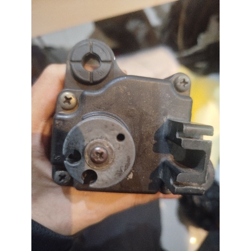 servo nsr r second
