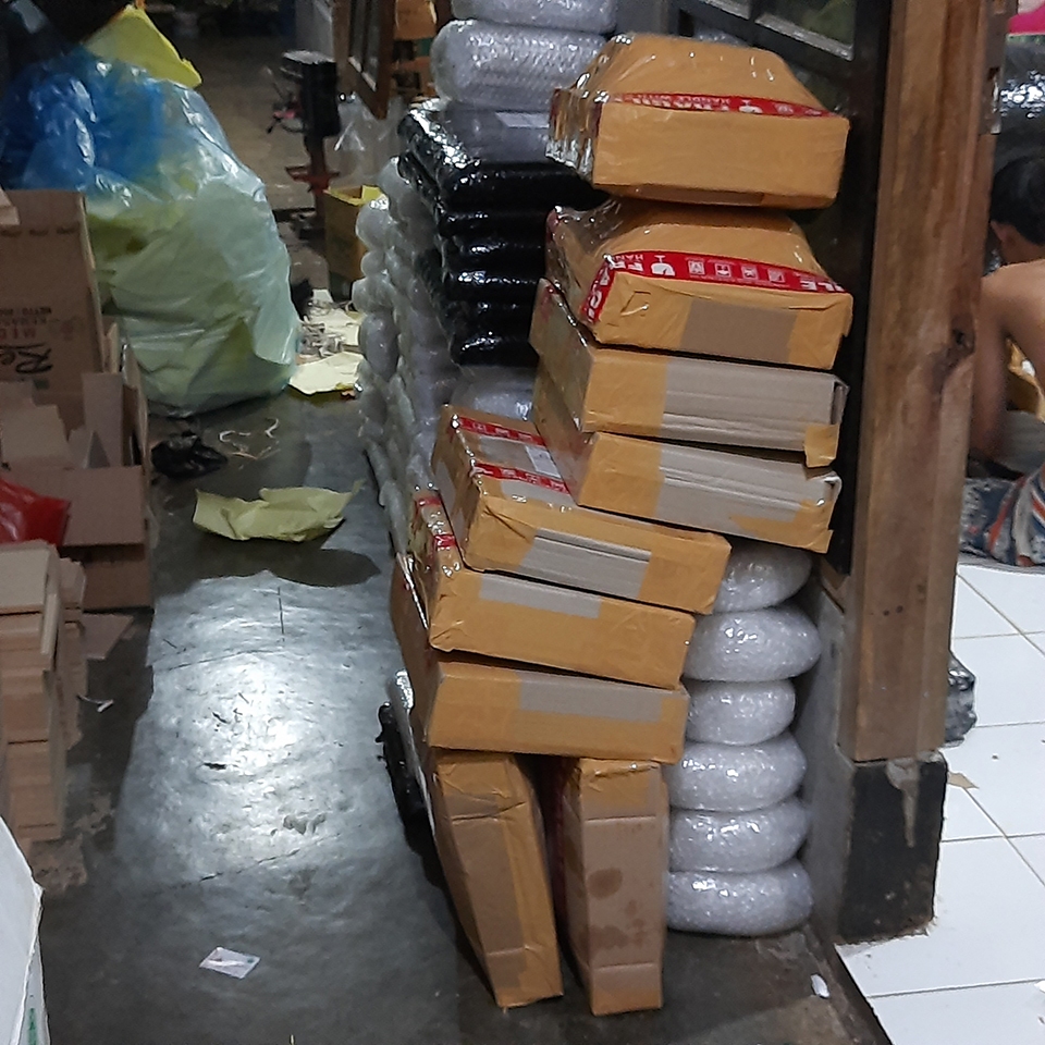 

Tambahan Packing Bubble dan Kardus