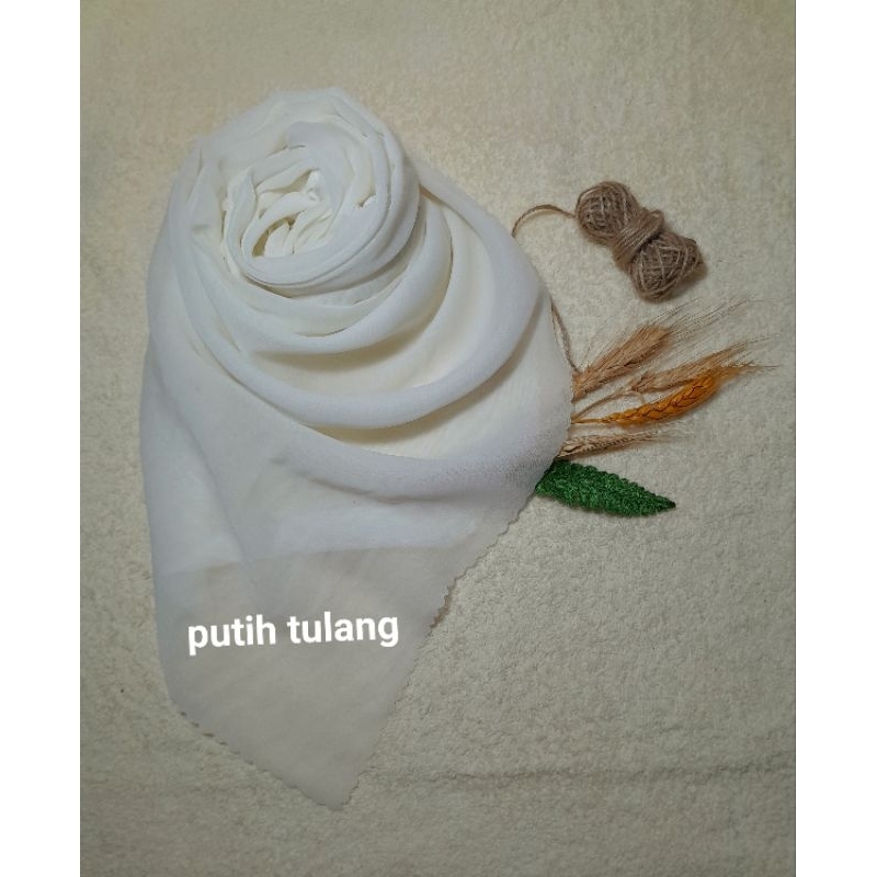 Hijab Segiempat Polycotton Premium " Putih Tulang"
