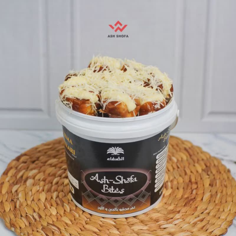 

Kurma Cheese Cream 850gr//toping almomd premium dan serutan keju