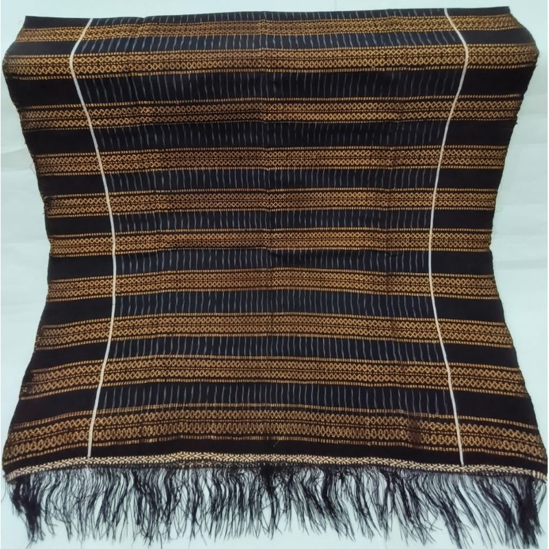 Uis  jongkit hitam sutra pakaian adat karo