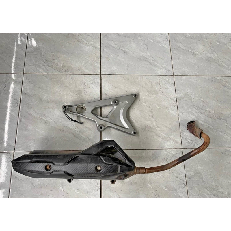 Knalpot Set Dudukan Knalpot Arem Arm Vario 125 150 K60 Original