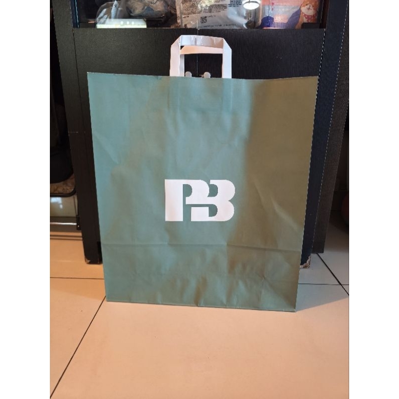 

PULL BEAR PAPER BAG random size
