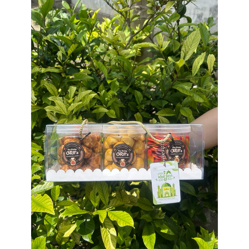 

Paket Hampers Lebaran Nastar Palm Cheese Lidah Kucing