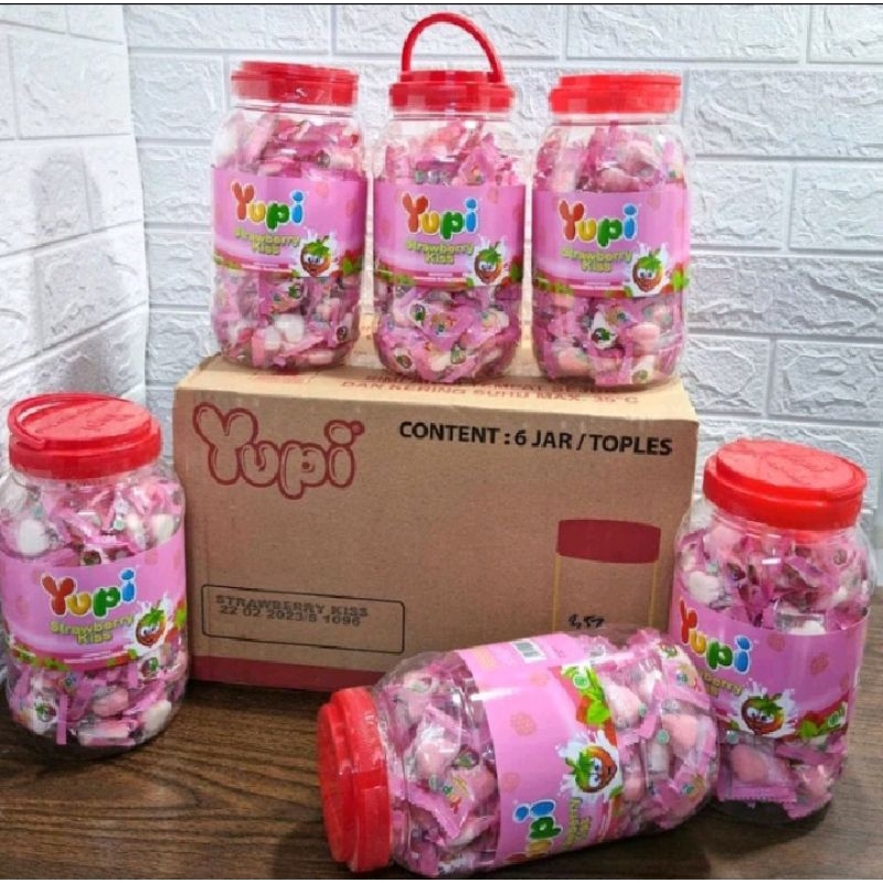 

Permen Yupi Toples 300gram/Permen Yupi Strawberry Kiss