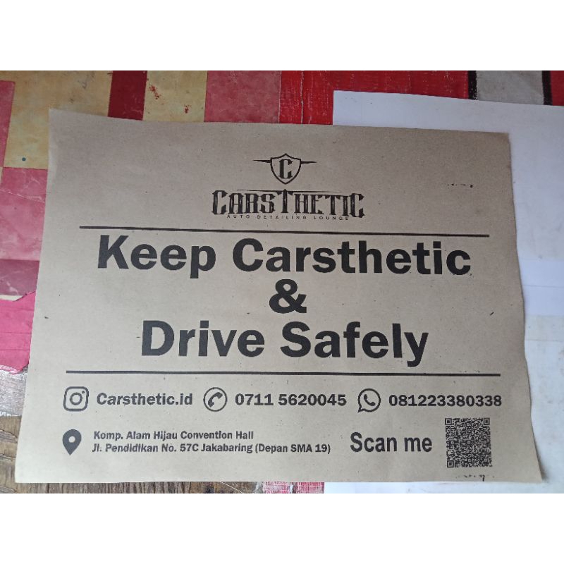 Kertas alas kaki mobil