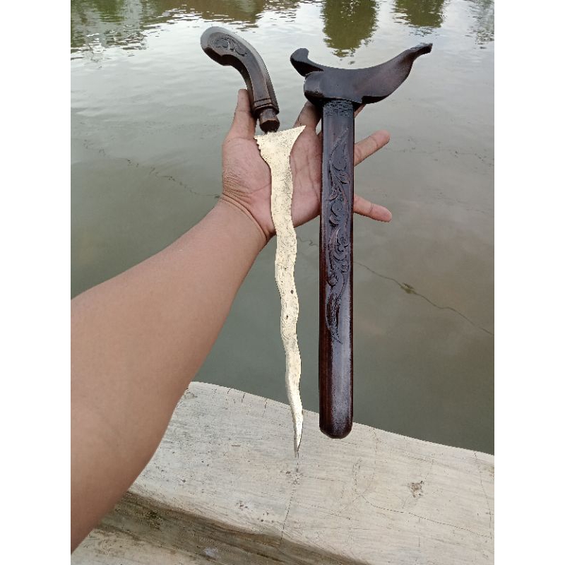 keris ladrang Kuningan bilah rajah ukuran jumbo coklat hitam