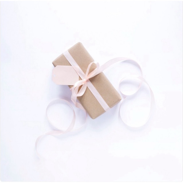 

Box Hampers Ribbon Greeting Card | Kotak Bingkisan dan Kartu Ucapan