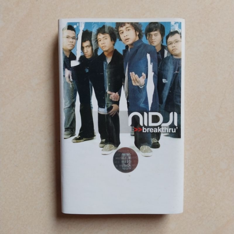 KASET NIDJI ALBUM BREAKTHRU