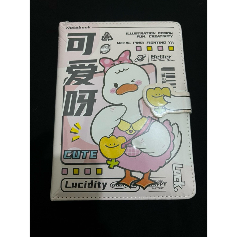 

Notebook bergambar bebek lucu ukuran 12,5 cm x 17,8 cm