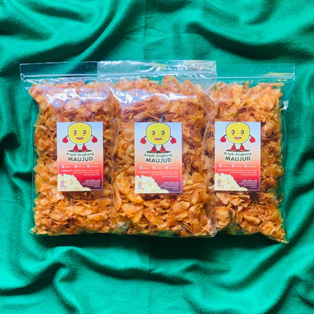 

Keripik Singkong Original dan Pedas Daun Jeruk 1/2 kg