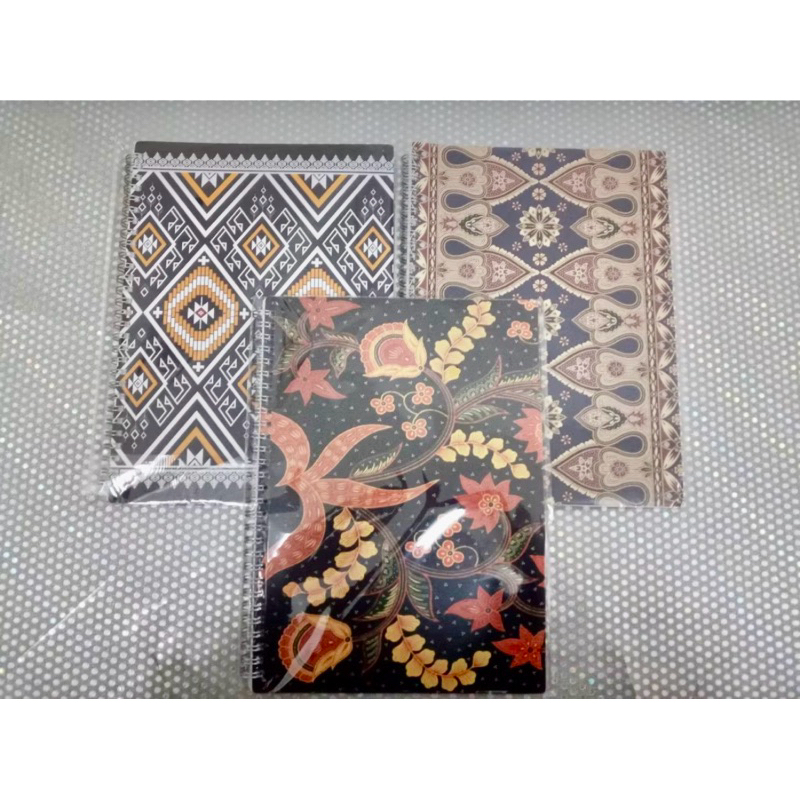 

Kode Atk - Buku Notebook Spiral Batik Bazic Glamour / Notebook Spiral Motif Batik elegant