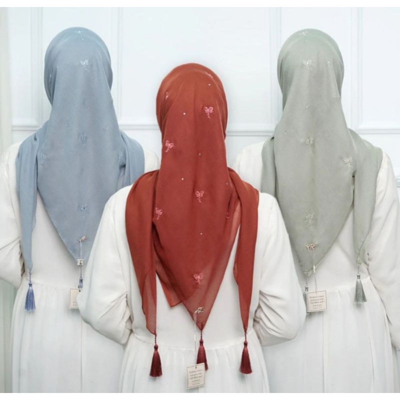 Jilbab paris tasel segi empat motif bordir