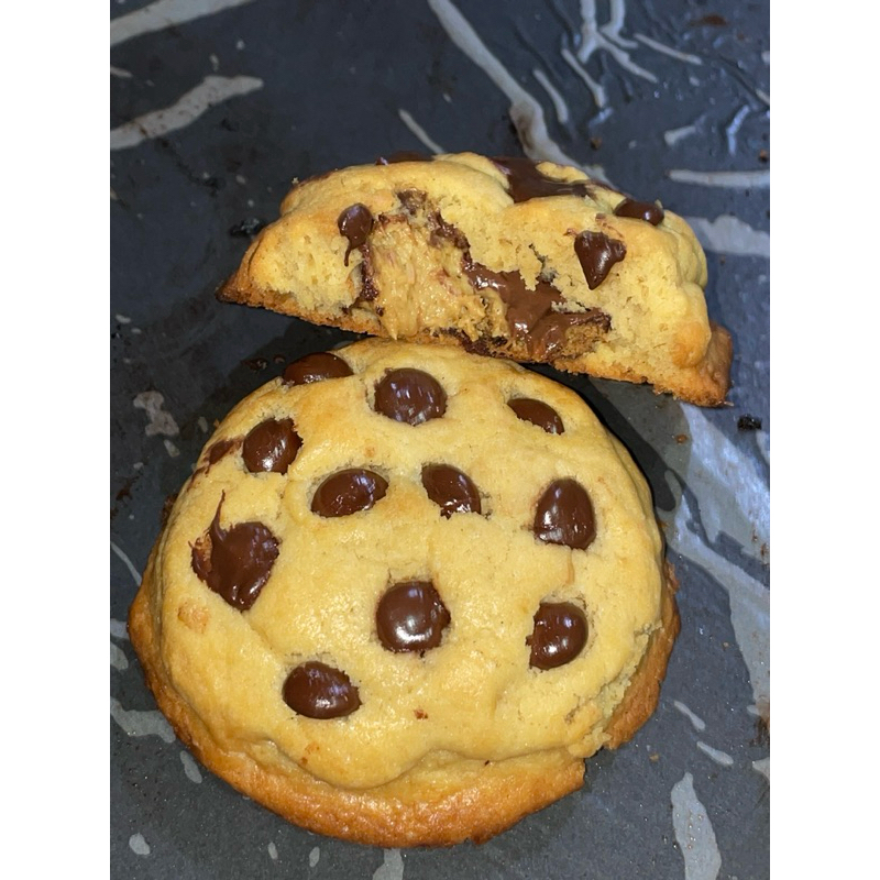 

Pistachio Kunafa Chocolate Chip Soft Cookie