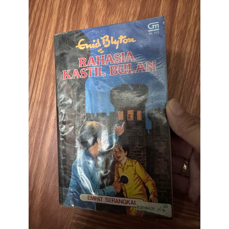 Buku Enid Blyton - Empat Serangkai - Rahasia Kastil Bulan