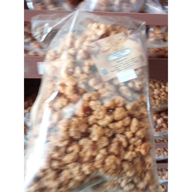 

500 gram kacang arab pedas. Kue lebaran. Enak, gurih dan baru. Rasa dijamin enak. Bisa COD. bisa spaylater.