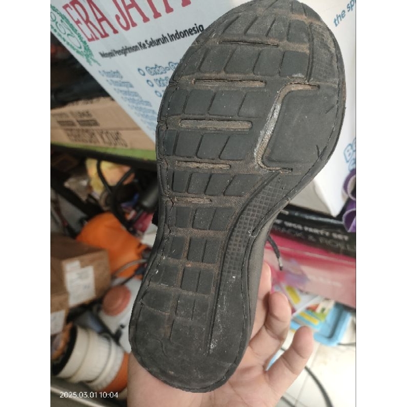 Sepatu bekas Merk Reebok