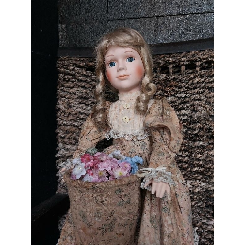 boneka doll vintage klasik porcelain porselen kramik belanda