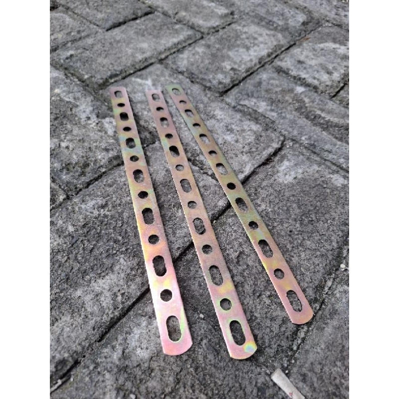 

PLAT PENGGARIS SERBA GUNA UKURAN 30CM