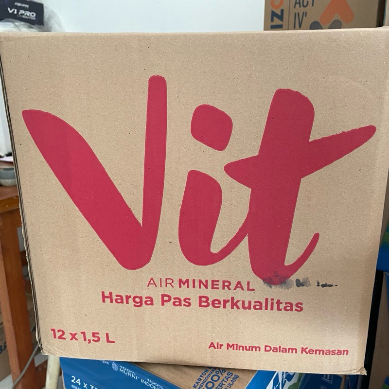 

Vit air mineral botol 1,5L isi 12 botol