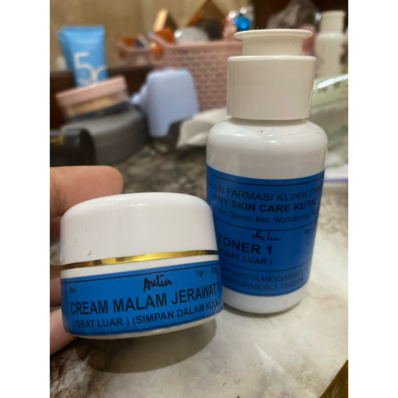 cream perawatan wajah jerawat klinik dny