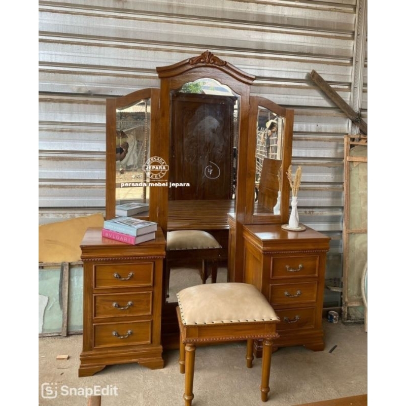 Meja rias minimalis / Meja rias jati / Meja rias / Tolet jati / Tolet minimalis / Tolet