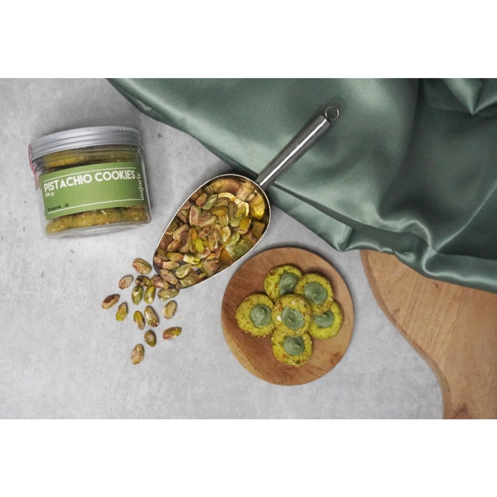 

Pistachio Cookies / Cookies Lebaran by Majorie 200 Gram