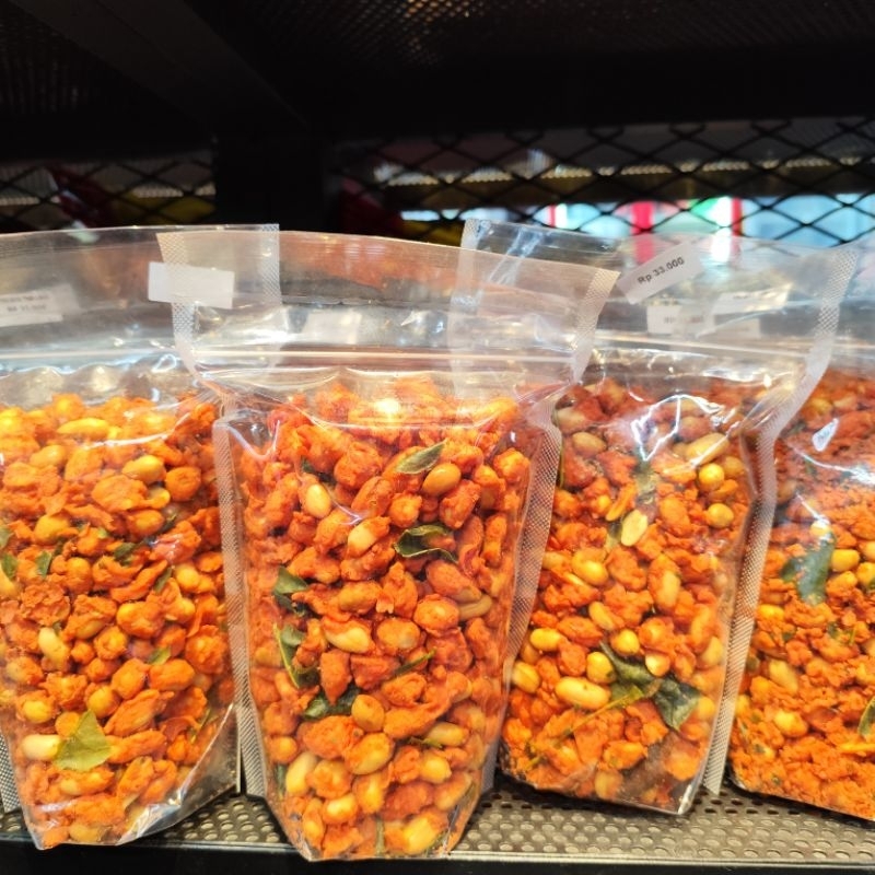 

KACANG THAILAND VARIAN SPICY & ORI 500GR+-