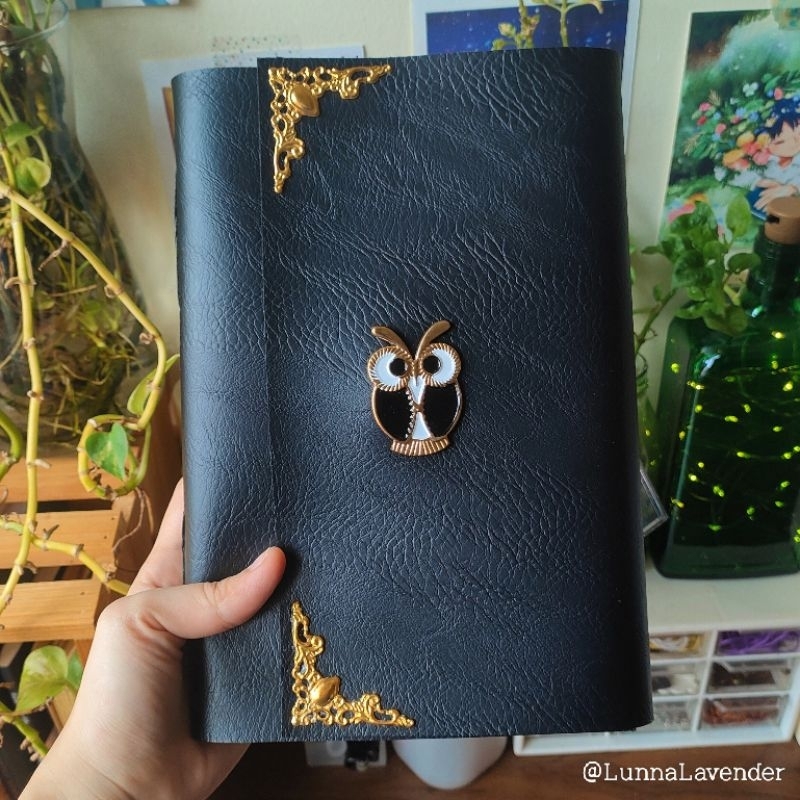 

Owl Black Magnetic Traveler's Journal A5
