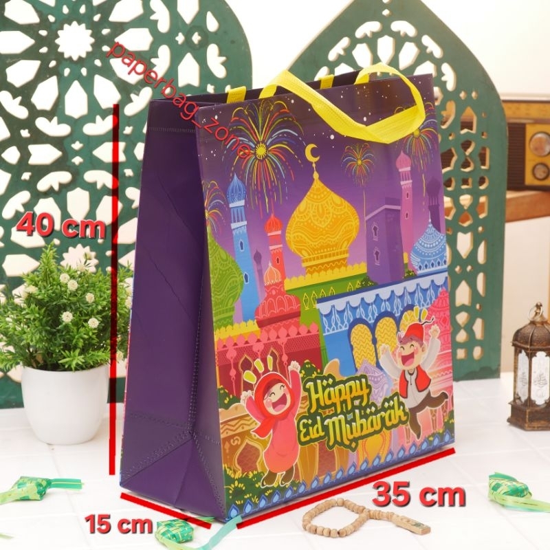 

1 Lusin Premium Goodie bag Lebaran Biru Laminasi size 35 x 15 x 40 ( P x L X T) Tas Lebaran, Tas Murah, Tas Spoundbond