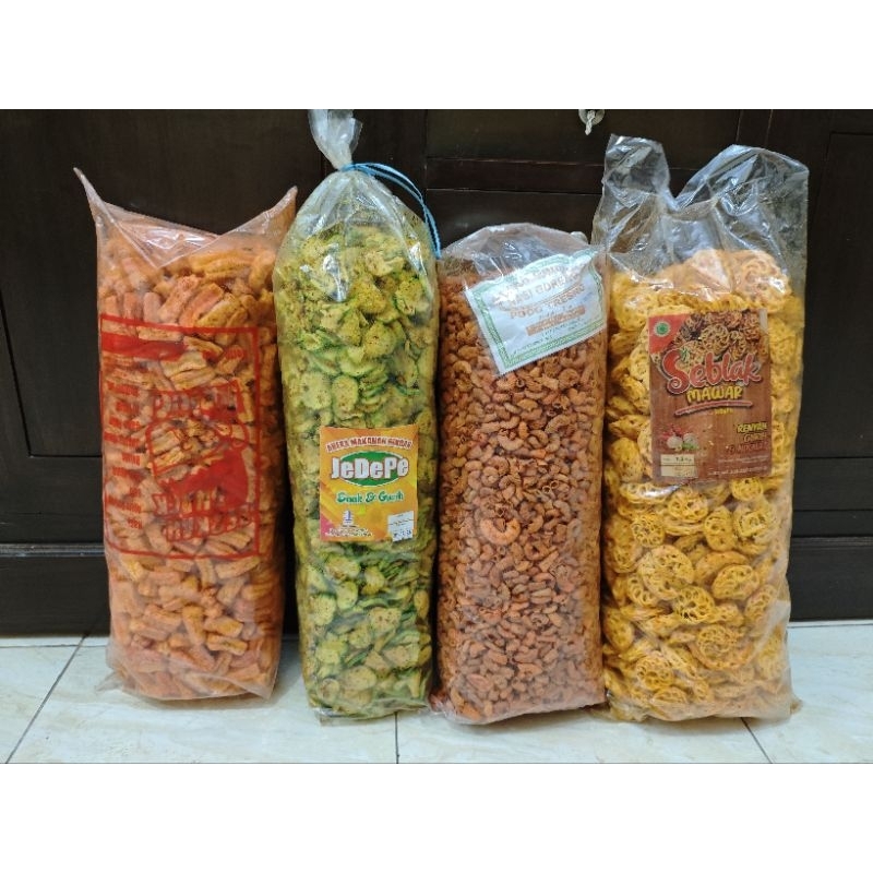 

Makaroni Nasi Goreng 1000 g Gurih dan renyah