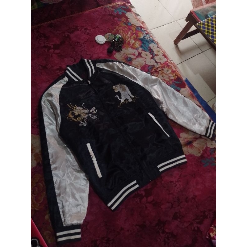 Sukajan Tradisional Japan