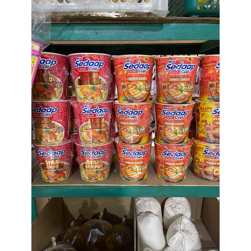 MIE SEDAP CUP AYAM NAMPOL