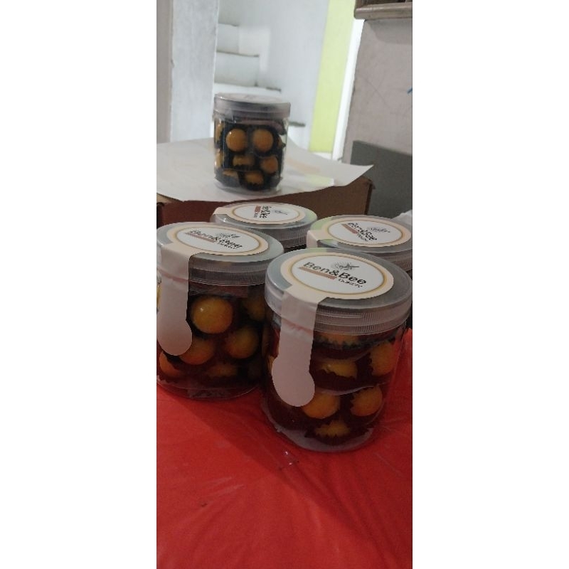 

nastar lembut. kemasan toples tabung 600ml.