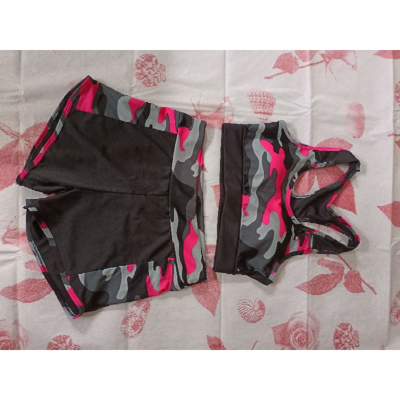 Baju Senam Yoga Wanita Set Atasan & Celana