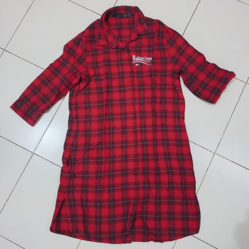 Balenciaga Kemeja Terusan