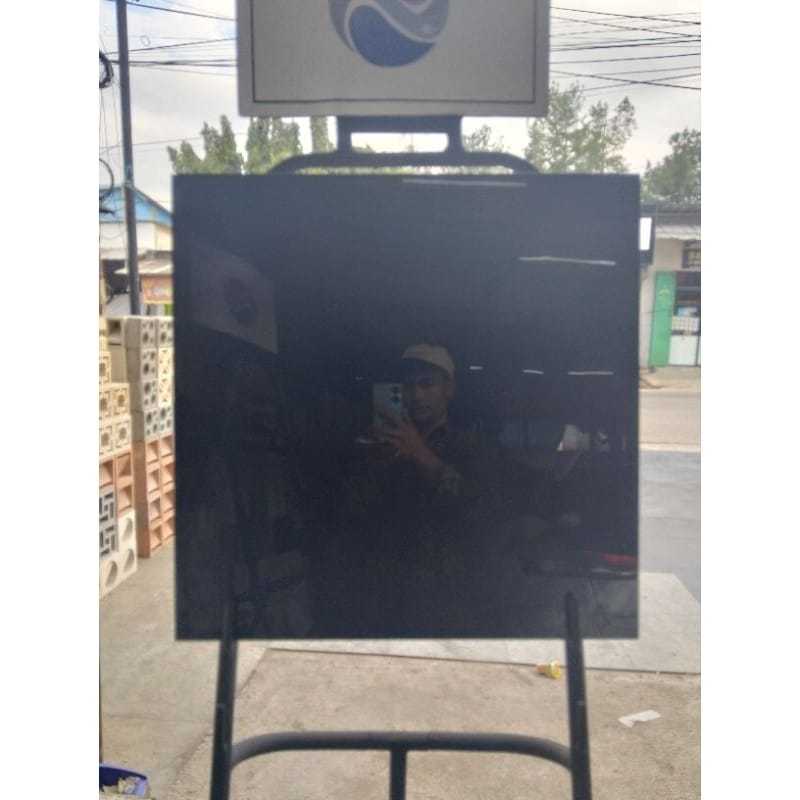 GRANIT LANTAI HITAM POLOS GLOSY UKURAN 60X60 | GARUDA P009 PURE BLACK KW EXPORT 60X60