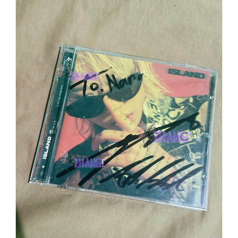 Album Ash Island - Island Signed