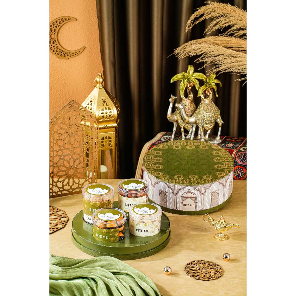 

Madinah Hampers (Kue Kering isi 4 Lebaran 2025) / Eid Hampers / Parcel Lebaran
