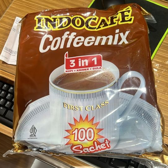 

Kopi Indocafe Coffeemix Pack = 100 sachet 3in1 kopi indocafe coffeemix