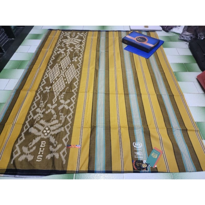 Sarung BHS Classic Motif GBR LRS Gambir Liris GOLD