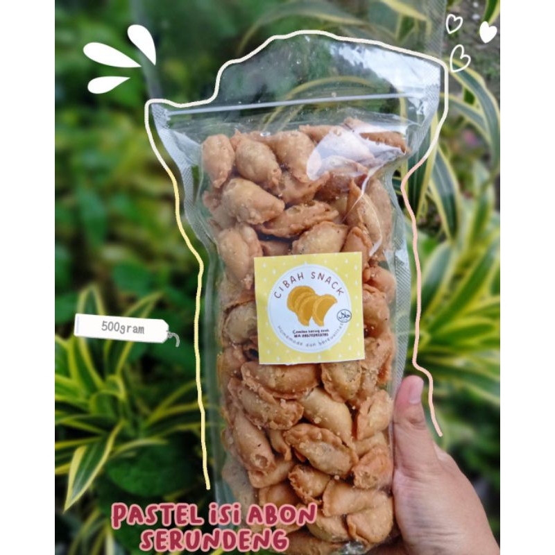 

Pastel isi abon serundeng homemade kemasan 1/2KG renyah gurih enak