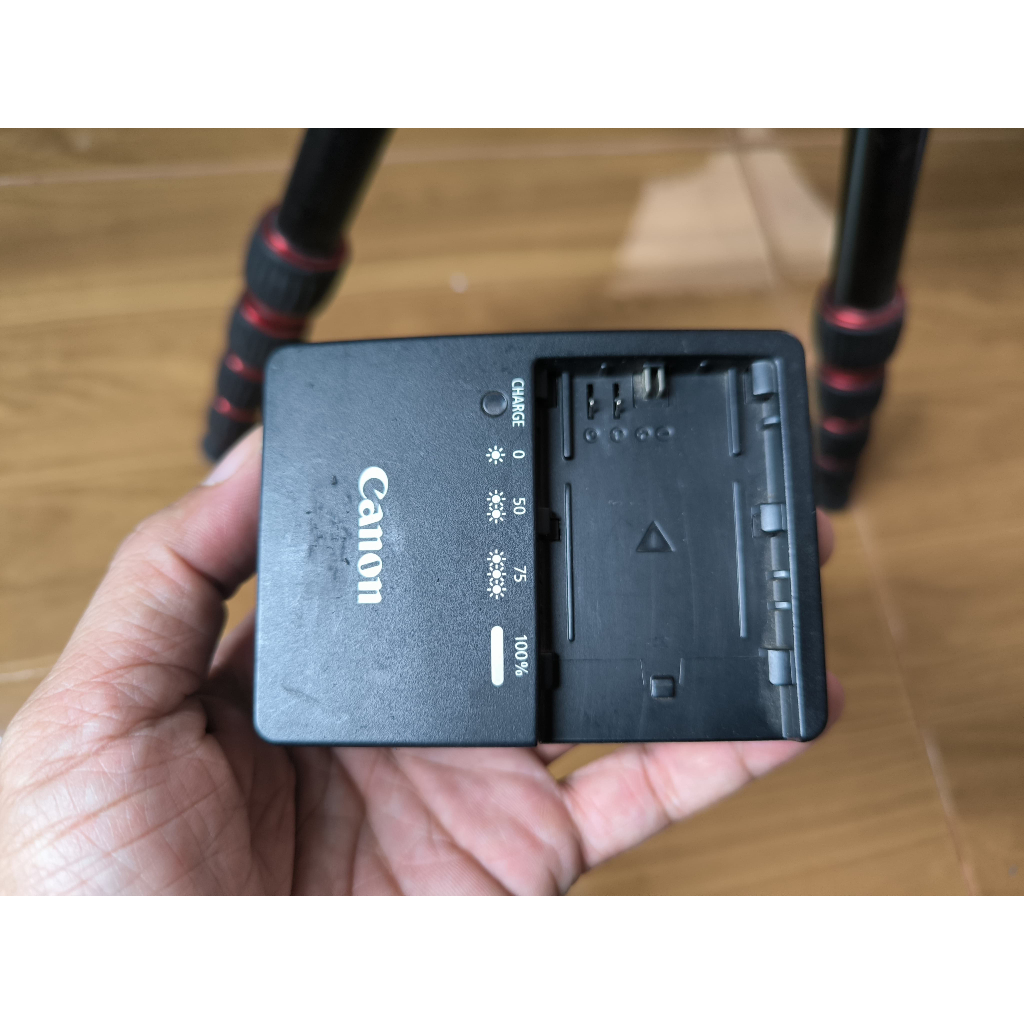 Charger Canon LC E6E ORIGINAL (Bekas Copotan Kamera 60D)