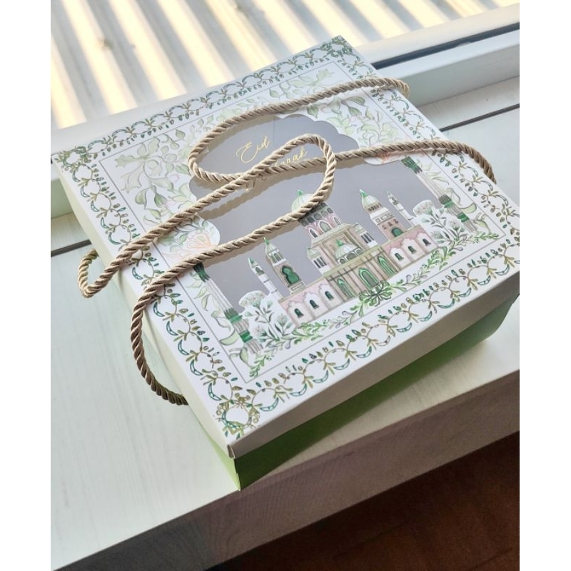 

kotak/dus lebaran/idul Fitri ivory